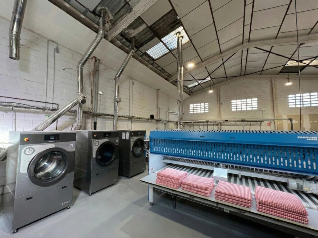 Tejidos El Mundo Lavandería Asipo